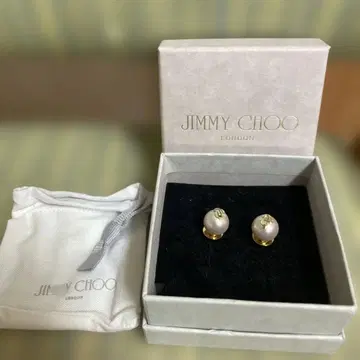 JIMMY CHOO 펄 귀걸이
