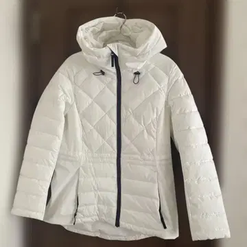 새상품급 TOMMY HILFIGER 화이트 퀼팅 다운 자켓