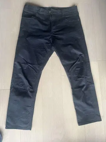 SHIPS 블랙 치노 팬츠