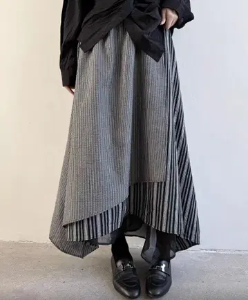 가을 코디 롱 스커트 깔끔하고 귀여운 데이트 모임 평상복