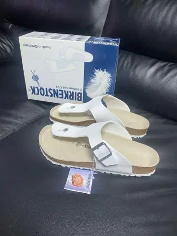Birkenstock 화이트 샌들