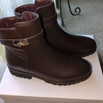미사용 새상품 마드라스 TEHEN 브라운 숏부츠 버클 포함 23.5cm