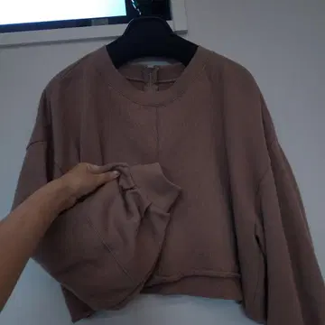 새상품급 JILLSTUART 숏 기장 트레이너