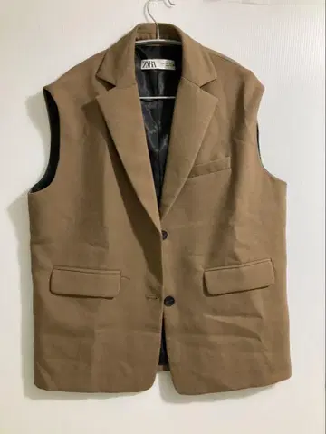 ZARA 베이지 슬리브리스 자켓 M