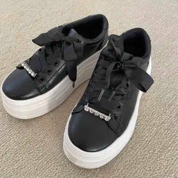 evelyn 비쥬 라인 스니커즈