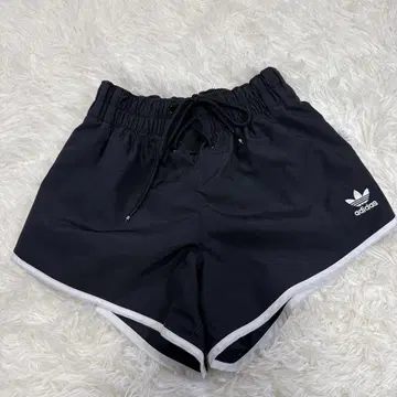 아디다스 오리지널 여성용 숏팬츠 M 블랙 자수 로고