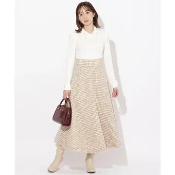 체크 무늬 플레어 스커트 베이지 계열