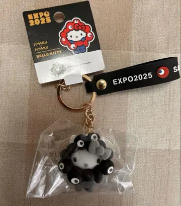 간사이 오사카 만박 키티 블랙 미야쿠미야쿠 산리오 입체 마스코트 키링