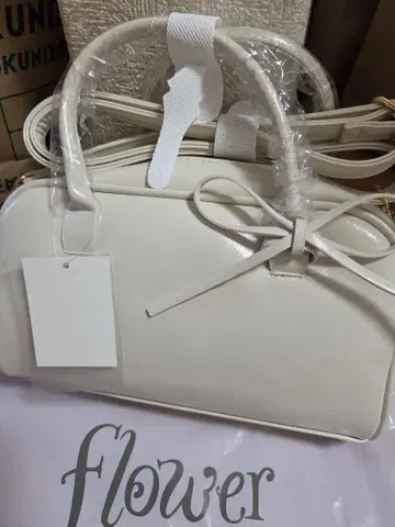 새상품 flower 리본 숄더백
