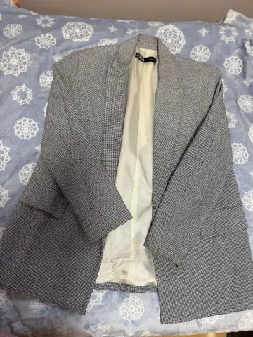 ZARA 체크 무늬 자켓 S 사이즈