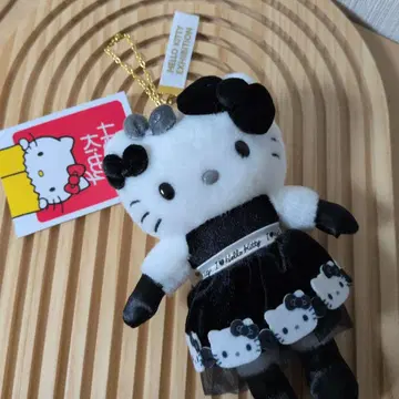 새상품 Hello Kitty 헬로키티 모노톤 드레스 키링 교토