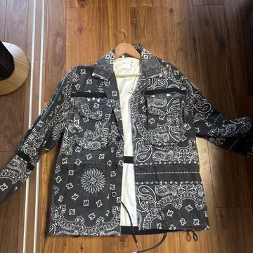 sacai 반다나 패턴 코튼 자켓 사이즈 2