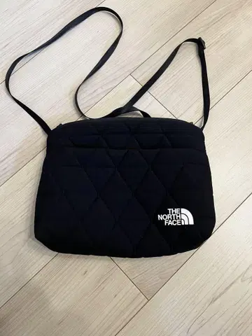 THE NORTH FACE 블랙 사코슈