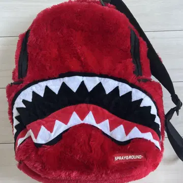 SPRAYGROUND 빨간 상어 디자인 백팩