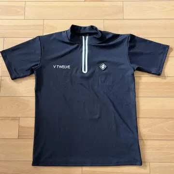 미사용 V12 V TWELVE 하프 지퍼 셔츠 블랙 M 사이즈
