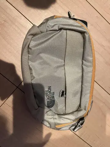THE NORTH FACE 헤이 허리 백 아이보리