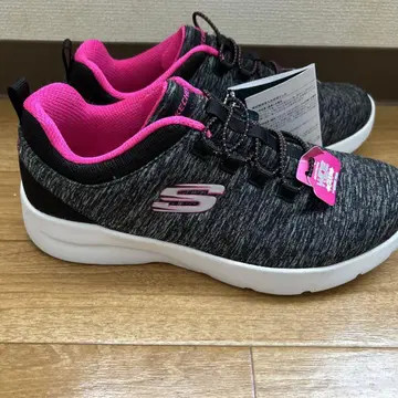 미사용 새상품 Skechers 블랙/핑크 스니커즈 와이드