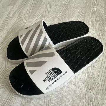 [새상품급] THE NORTH FACE 비치 샌들 화이트/블랙