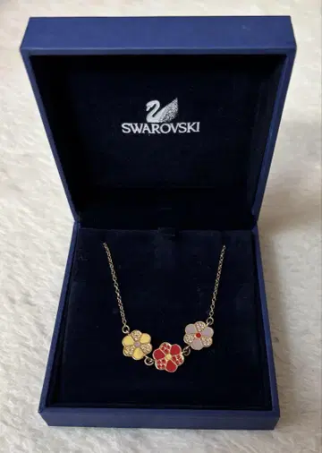 스와로브스키 꽃 모티브 목걸이 새상품급