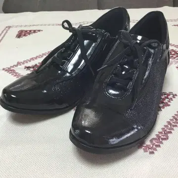 고베 토키미의 신발 블랙 캐주얼 슈즈 25.5cm (새상품, 미사용)