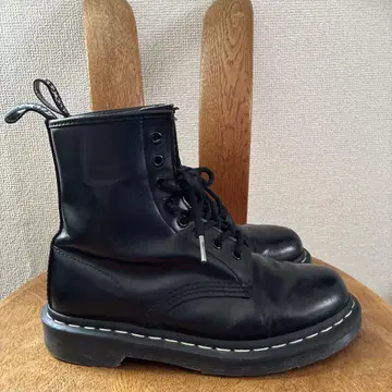 dr.martens 마틴 8홀 화이트 스티치 38 24 24.5