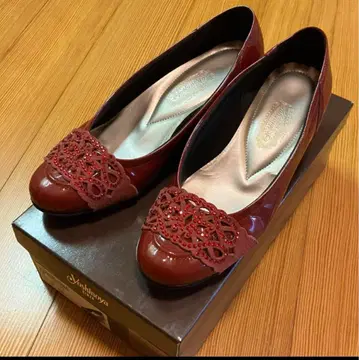 요시노야 에나멜 펌프스 웨지솔