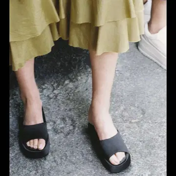 ZARA 새틴 청키 샌들