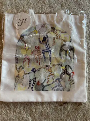 미개봉 미나 페르호넨 이세탄 One 프린트 토트백