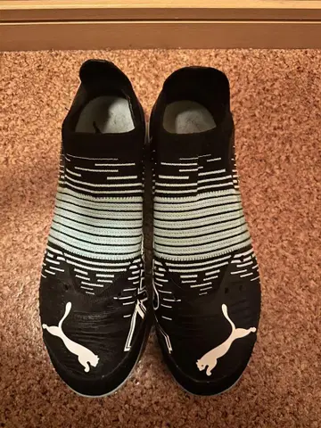 PUMA future 풋살화 탑 모델