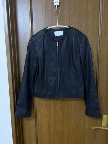 셀포드 노카라 페이크 레더 자켓 블랙 36