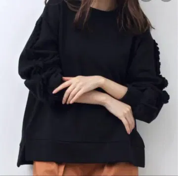 맨투맨 쭈리 맨투맨 소매 프릴 풀오버 헤렌시아 프릴