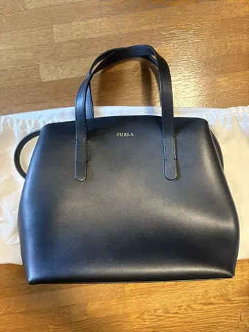 FURLA 네이비 숄더백 수납 가방 포함