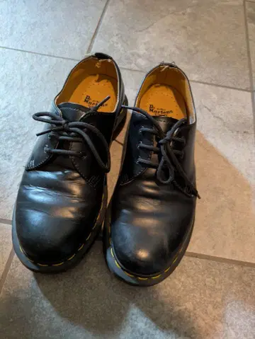 닥터마틴 Dr. Martens 3홀