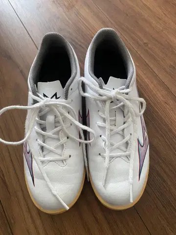 축구화 실내용 22.5cm