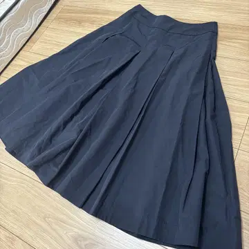 새상품급 마가렛호웰 코튼 나일론 롱 스커트 턱