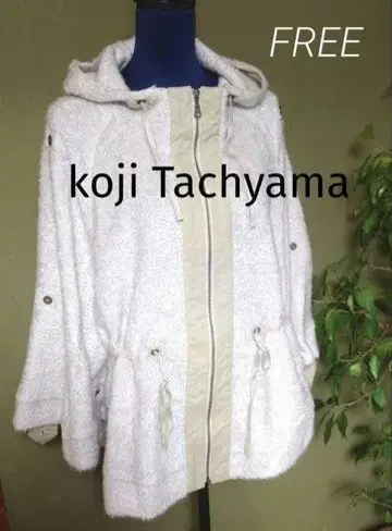 Koji tachyama 코디 방법이 다양한 복슬복슬 판초 코트 FREE
