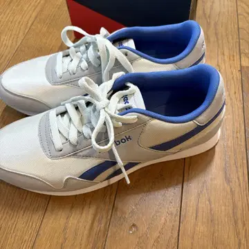 새상품 Reebok 로얄 클래식 조거 3.0 26.5cm