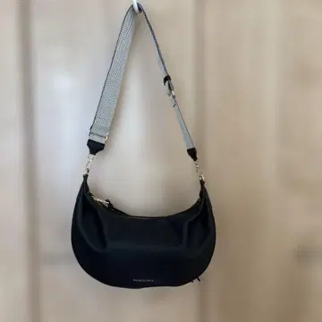 MACARONIC STYLE 크루아상 숄더백 블랙