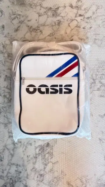 [미개봉 새상품] oasis 오아시스 30주년 숄더백 미니