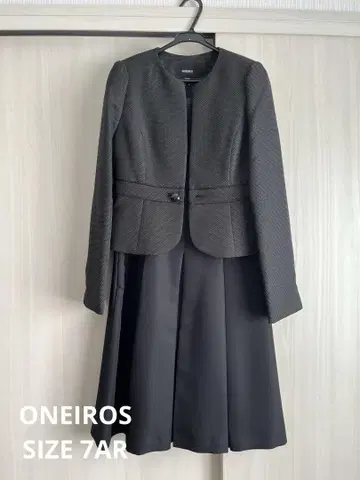 ONEIROS 7AR 블랙 자켓과 드레스 세트