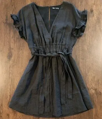 ZARA 블랙 원피스 ( S 사이즈 )