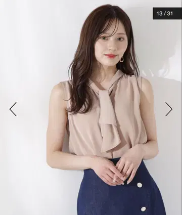 [ 미사용 새상품 ] 프로포션 바디 드레싱 펄 프릴 타이 블라우스