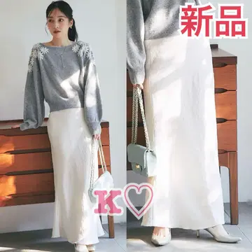 새상품 * 라부티크 봉봉 반짝이는 새틴 롱 내로우 스커트 라이트 그레이
