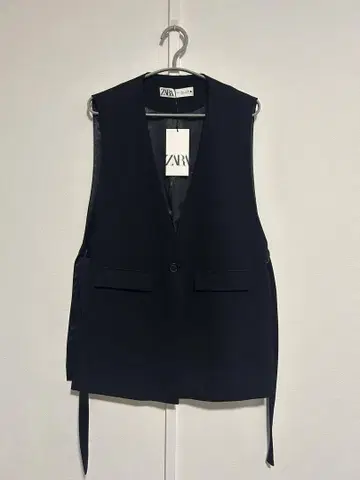 [ 미사용 새상품 ] ZARA 블랙 노카라 플랩 베스트 L 사이즈