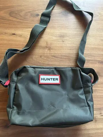 HUNTER 숄더백 올리브 그린
