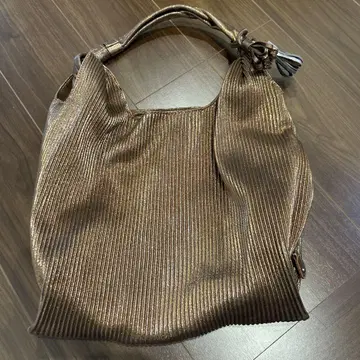 GUSCIO 메쉬 토트백 메탈릭 핸드백 브론즈