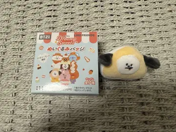 BT21의 Dreamy Sweets 인형 배지 [ CHMMY ]