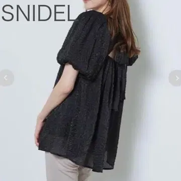 SNIDEL 스퀘어 슬리브 튜닉 블라우스