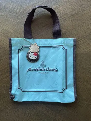 호놀룰루 쿠키 키티 콜라보 HELLO KITTY 백 & 참 BOOK