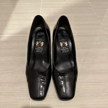 MIHAMA 블랙 펌프스
